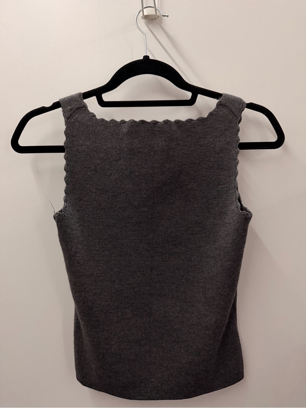 Classiques Entier Charcoal Knit Tank with Red and White Floral Accents - Picture 4 of 5
